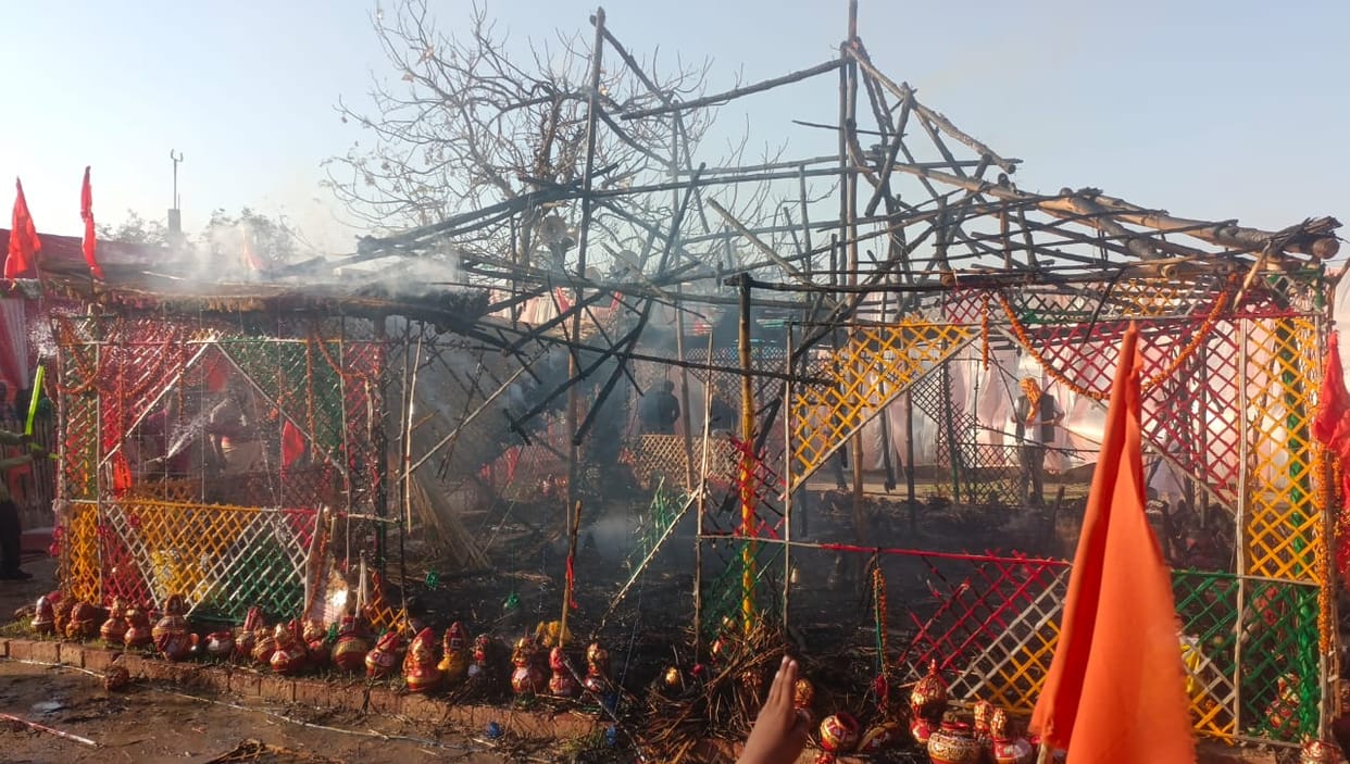 Fierce fire broke out in Yagya Mandap in Durgakund temple complex in varanasi