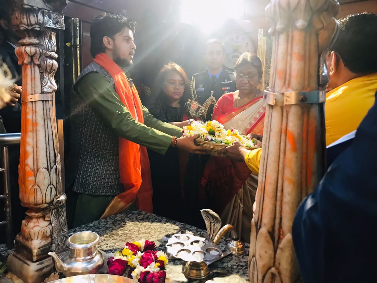 President Draupadi Murmu took blessings of Kotwal of Kashi performed aarti of Baba Kalbhairav