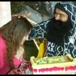 हनीप्रीत को आशीर्वाद देते राम रहीम।