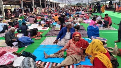 महोत्सव में पहुंचे हजारों श्रद्धालु