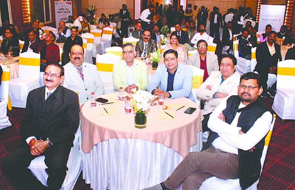 Respect to doctors: Ayush minister honored doctors in Amar Ujala Samarpan and Samman program