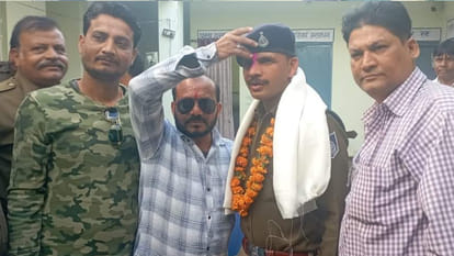 Grand farewell of TI who disputed FIR with MLA, people posted on social media in support