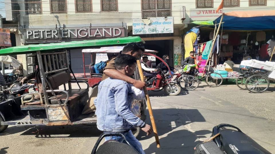 Lover reached Kasganj from Bengal to meet girlfriend made on Facebook on Valentine