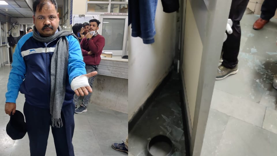 Chandigarh: Relatives ransacked ICU of GMCH 32 after death of Patient, security personnel stabbed