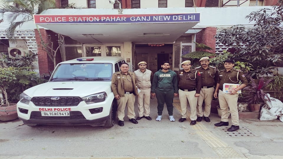 Gautam who stabbed his friend was caught by Delhi Police after chasing him for 600 km