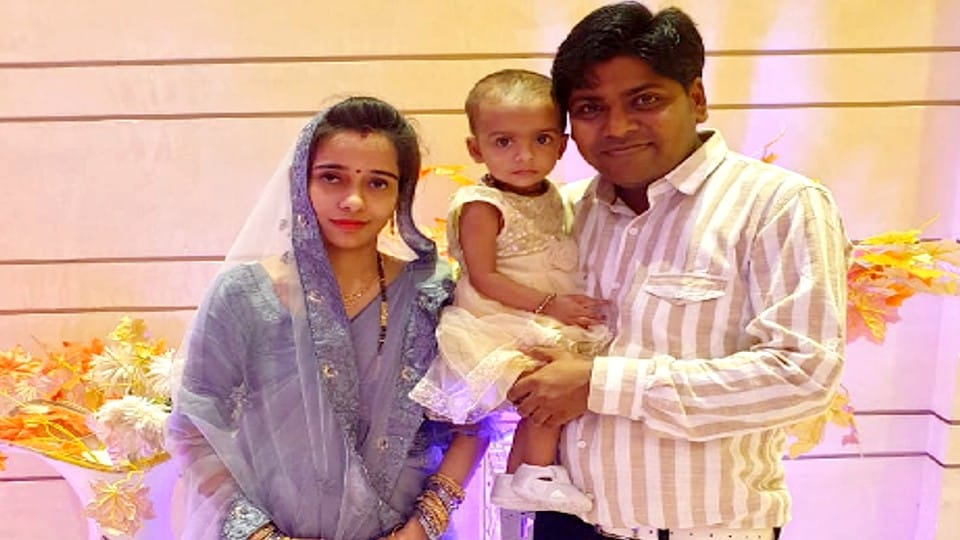 Valentine's Day 2023 Wife saved husband life by donating kidney in Budaun