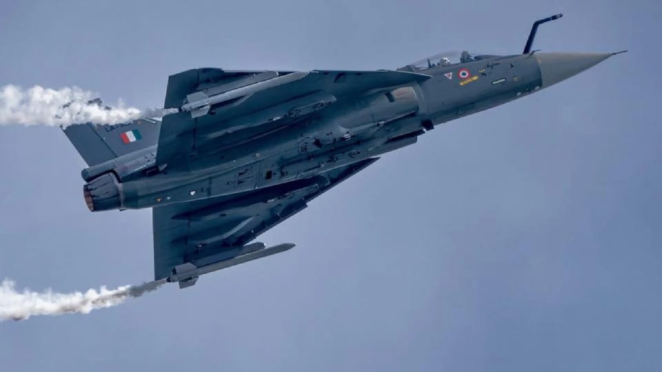 Defence News  DRDO chairman Samir V Kamat say Lca Mark-2 Indigenous Fighter Jet Equipped in 2028