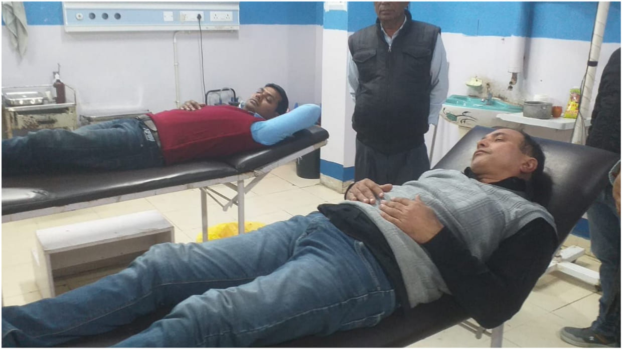 Attack on corporation team that went to catch electricity theft in Dhamtan Sahib in Jind