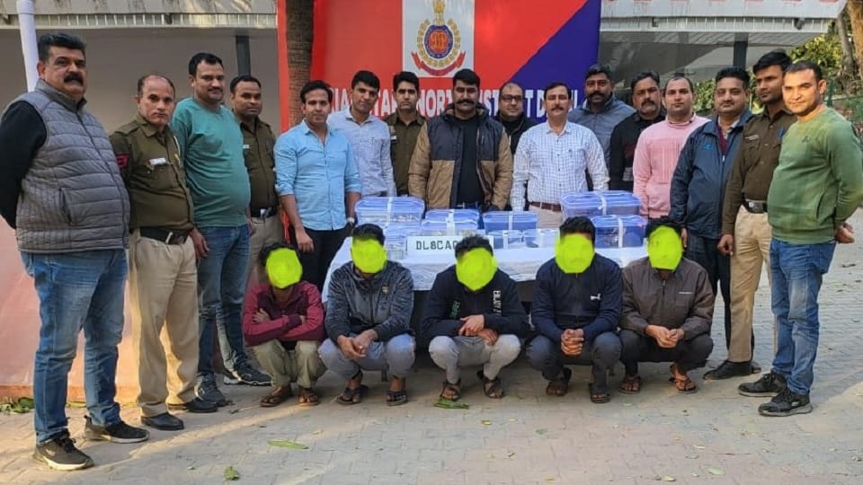 Five including CISF constable arrested in robbery of 32 lakhs