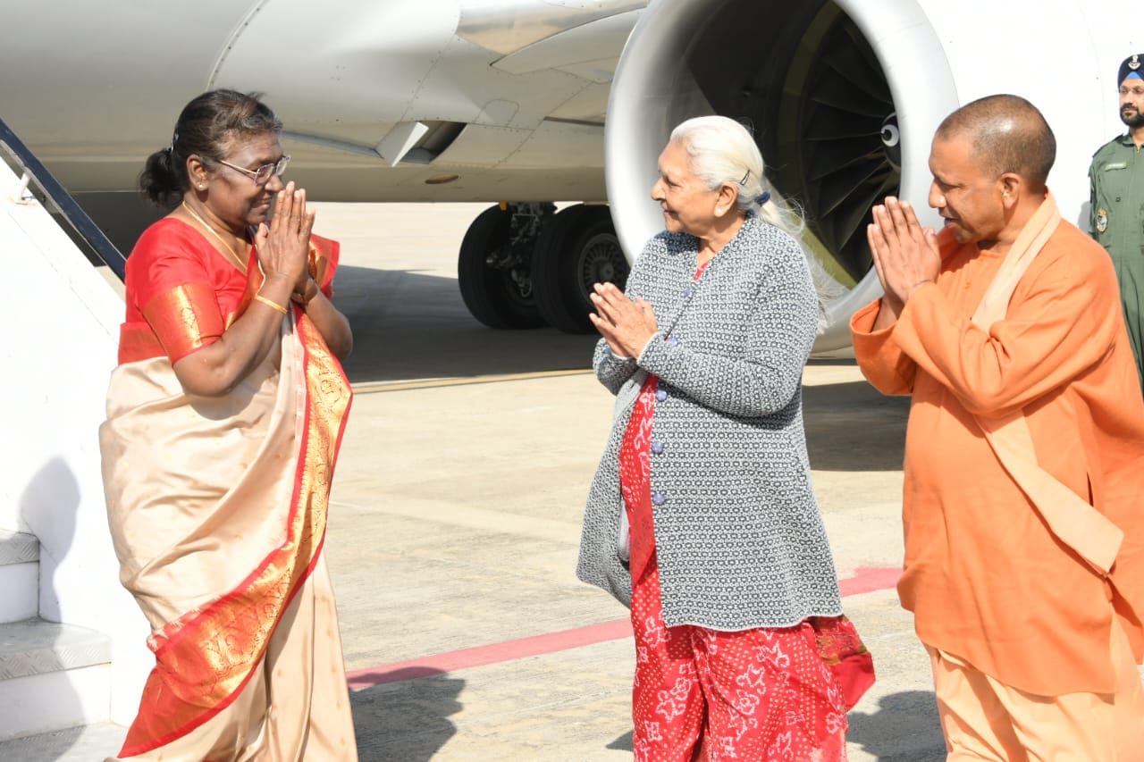 President's visit to Kashi in eight pictures Visited Vishwanath and Kaal Bhairav, said these words after Gang