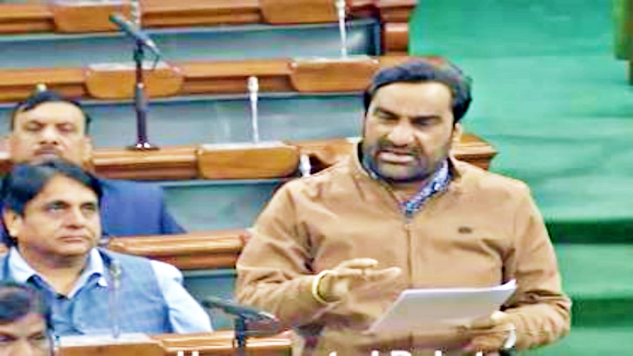 MP Hanuman Beniwal accuses Railway Minister Ashwini Vaishnav