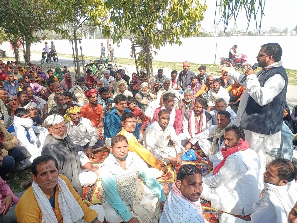 Members of Garib Samaj Party staged a sit-in regarding eight point demands, handed over the demand letter