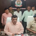 पुलिस की गिरफ्त में आरोपी