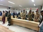 पुलवामा शहीदों को भावभीनी श्रद्धांजलि देते गुरु नानक खालसा कॉलेज के एनसीसी कैडेट।   संवाद