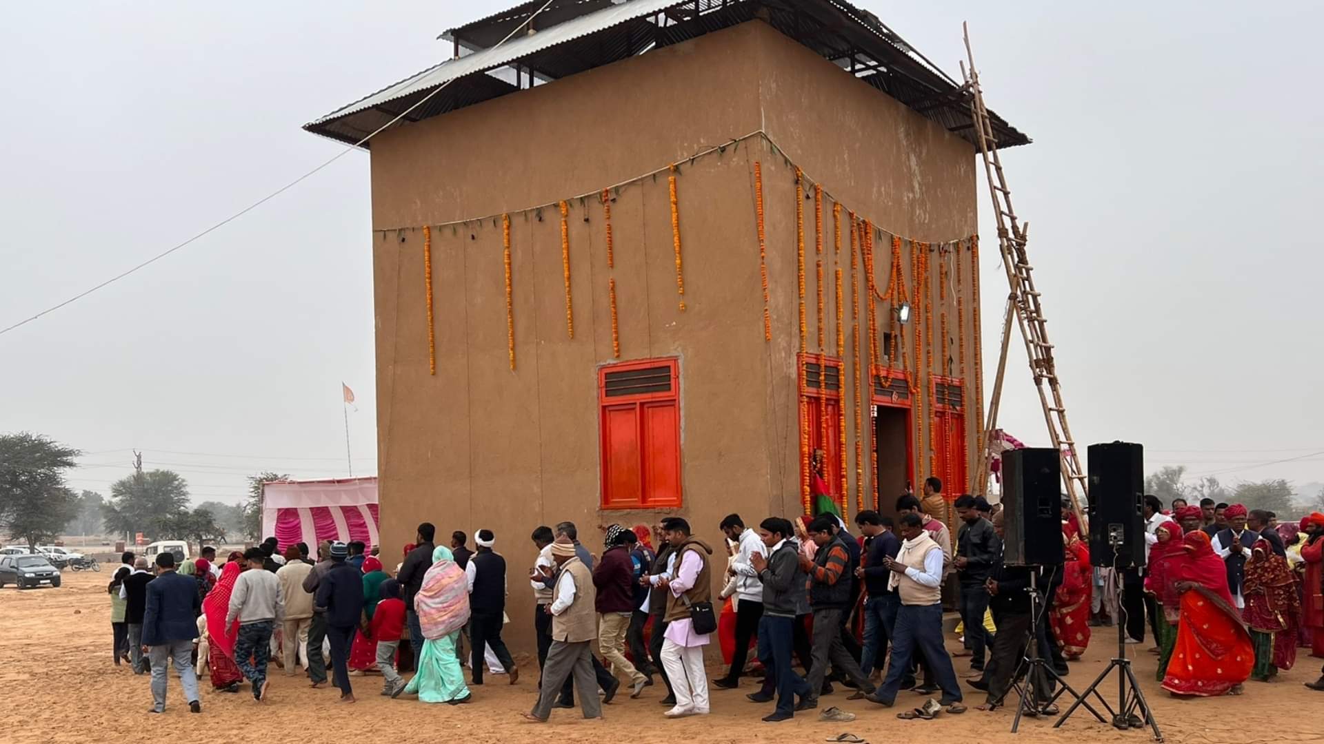 See Photos 35 feet Hanuman ji made of cow dung in Jaipur idol will not deteriorate for thousand years