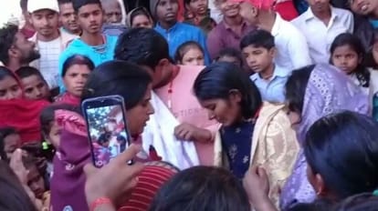 Bihar:नालंदा में वैलेंटाइन डे पर दो दिल मिल रहे थे चोरी चोरी चुपके चुपके मगर...  - Bihar: Two Hearts Were Meeting Secretly On Valentine's Day In Nalanda  But... - Amar Ujala Hindi