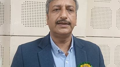 Agriculture: Director Brijesh Singh said - Research is being done on the disease in potato crop