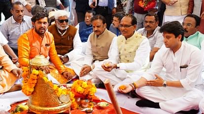 Airport in Rewa: Shivraj-Scindia arrived to lay the foundation stone, CM announced the expressway
