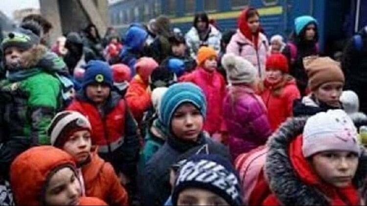 Crimea: रूस के कब्जे वाले क्रीमिया में 6000 यूक्रेनी बच्चे कैद, सियासी शिक्षा के जरिए ‘ब्रेनवॉश’ करने की कोशिश