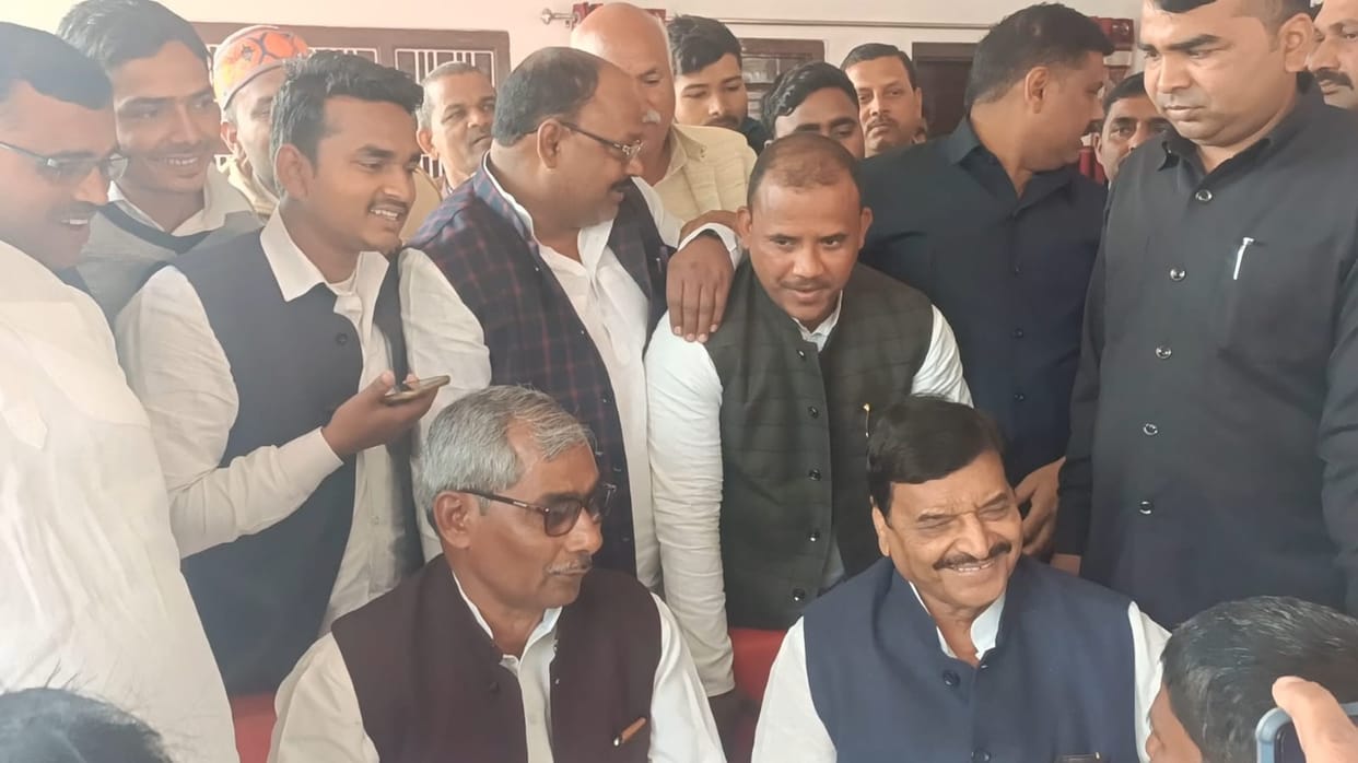 Shivpal Yadav in Azamgarh Kanpur incident surrounded the government 2024 Lok Sabha elections