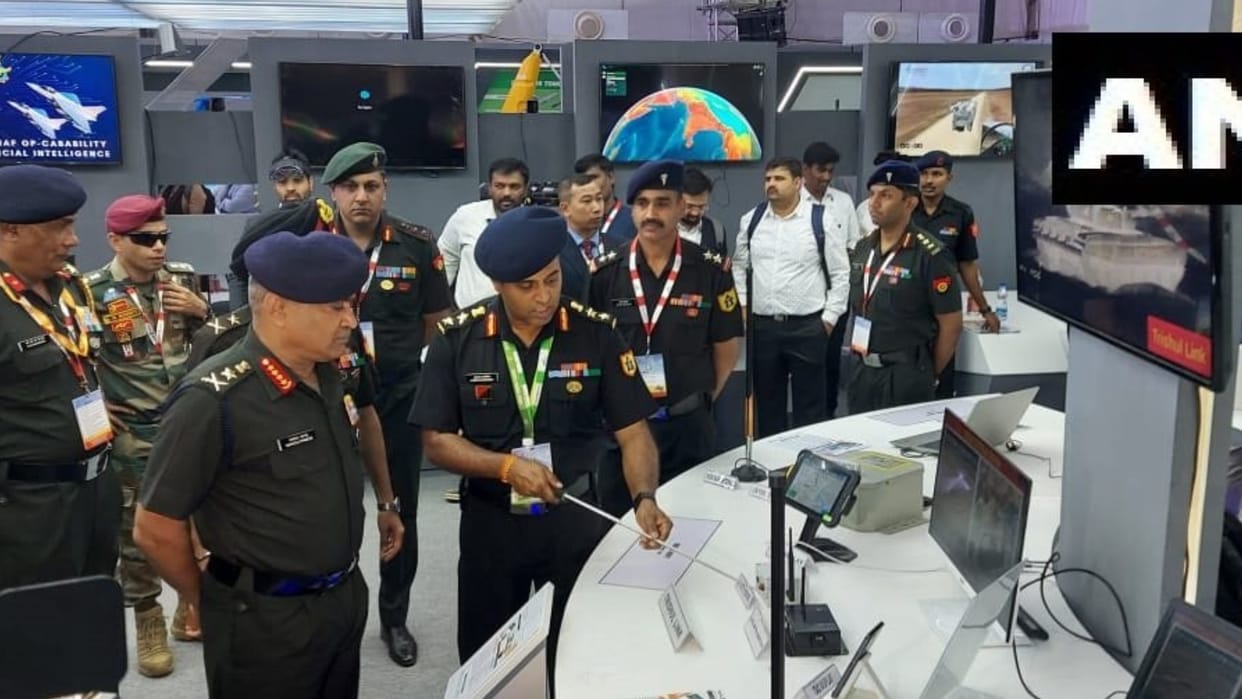 cds anil chuhan indian army chief manoj pande visit domestic pavalion in aero india show bengaluru