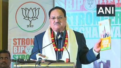 मेघालय के लिए भाजपा का घोषणापत्र जारी करते पार्टी अध्यक्ष जेपी नड्डा।