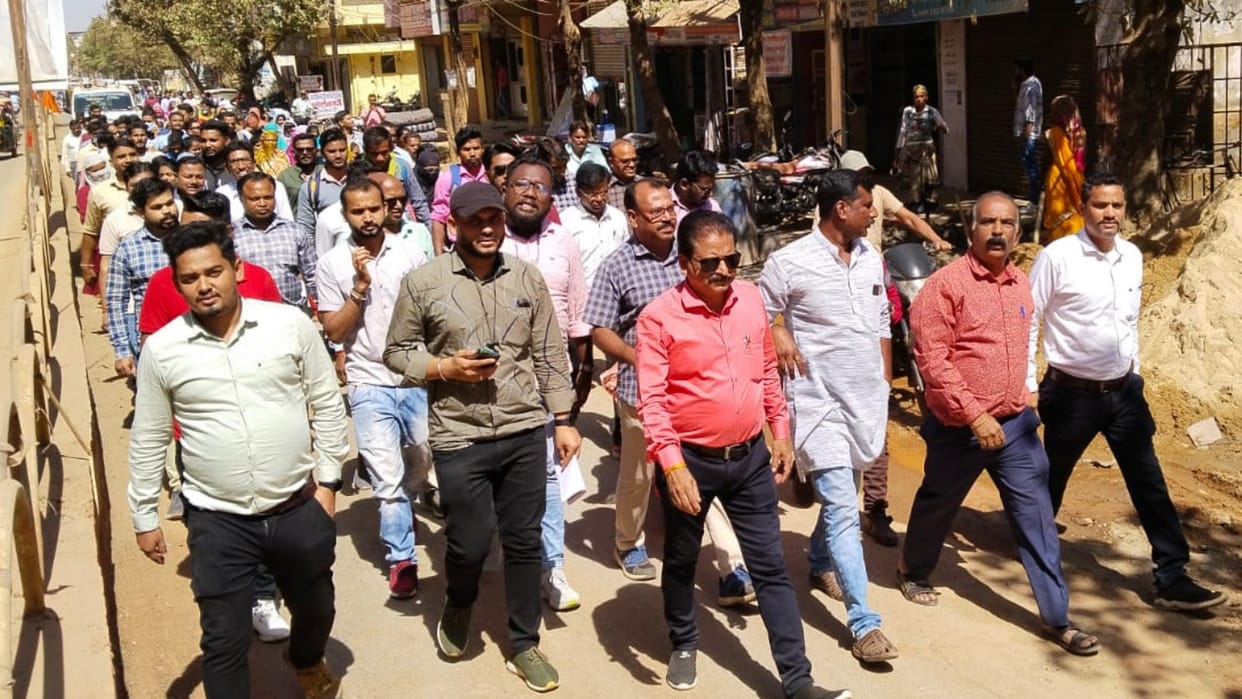 chhattisgarh health workers marched to collectorate regarding demands in jagdalpur
