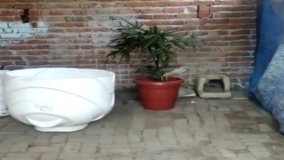 people stole flower pots set up for guests of G-20 countries In Agra