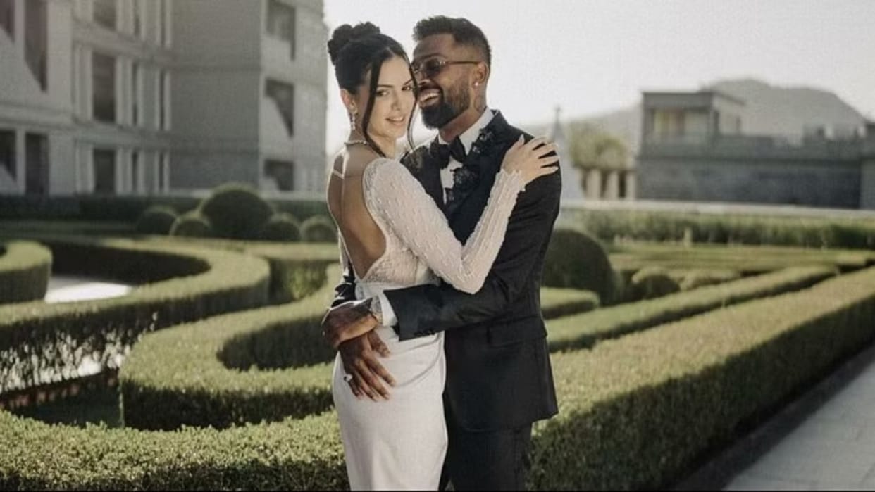 Hardik Natasa Wedding Live Hardik Pandya Natasa Stankovic to Marry with Hindu Religion Traditions in Udaipur
