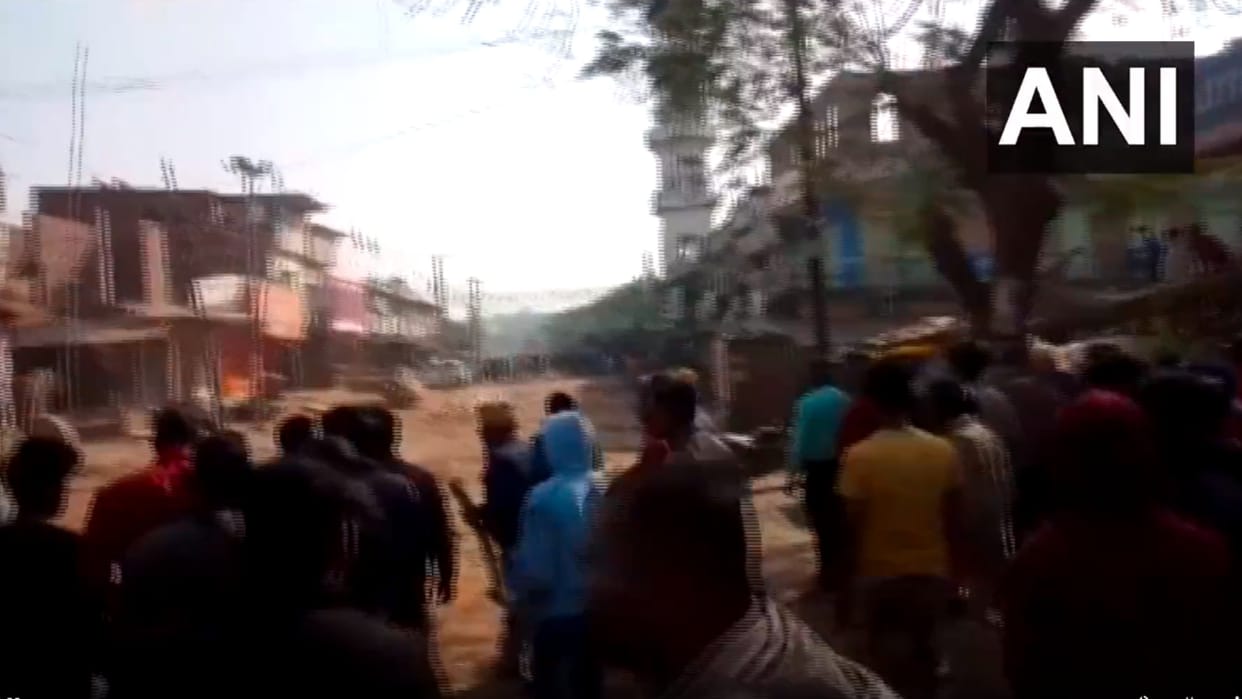 jharkhand palamu district communal tension stone pelting many injured section 144 implant