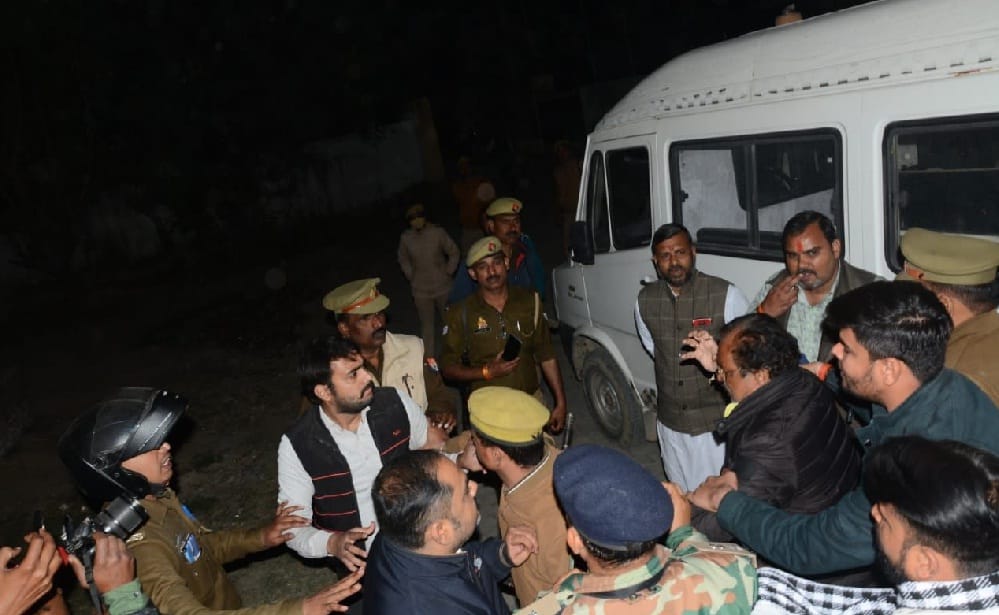 Kanpur Fire Case, BJP and Brahmin Mahasabha workers clash, dispute over indecent remarks