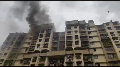 रिहायशी बिल्डिंग में लगी आग