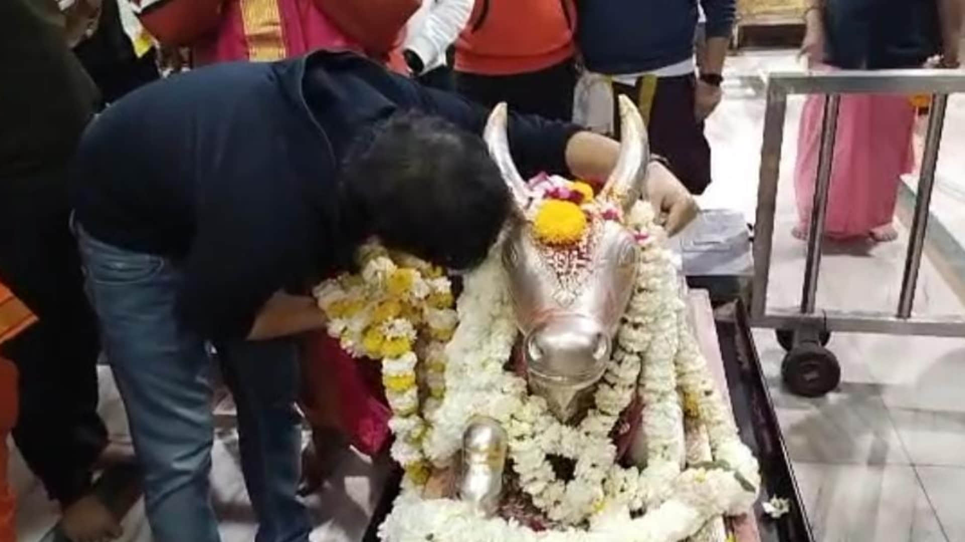 BJP MP and cricketer Gautam Gambhir reached Mahakal temple, participated in Bhasmaarti