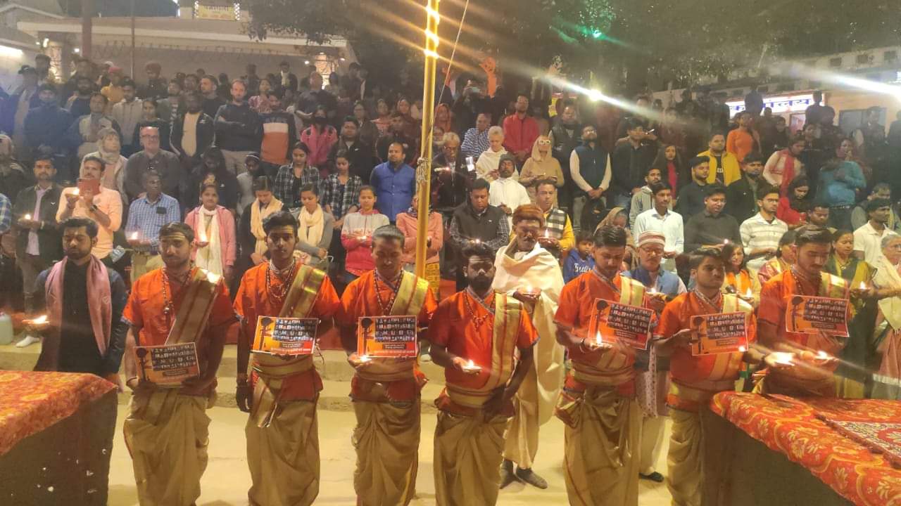 See in pictures: Tributes paid to martyrs of Pulwama attack in Ganga Aarti, candle march taken out in memory