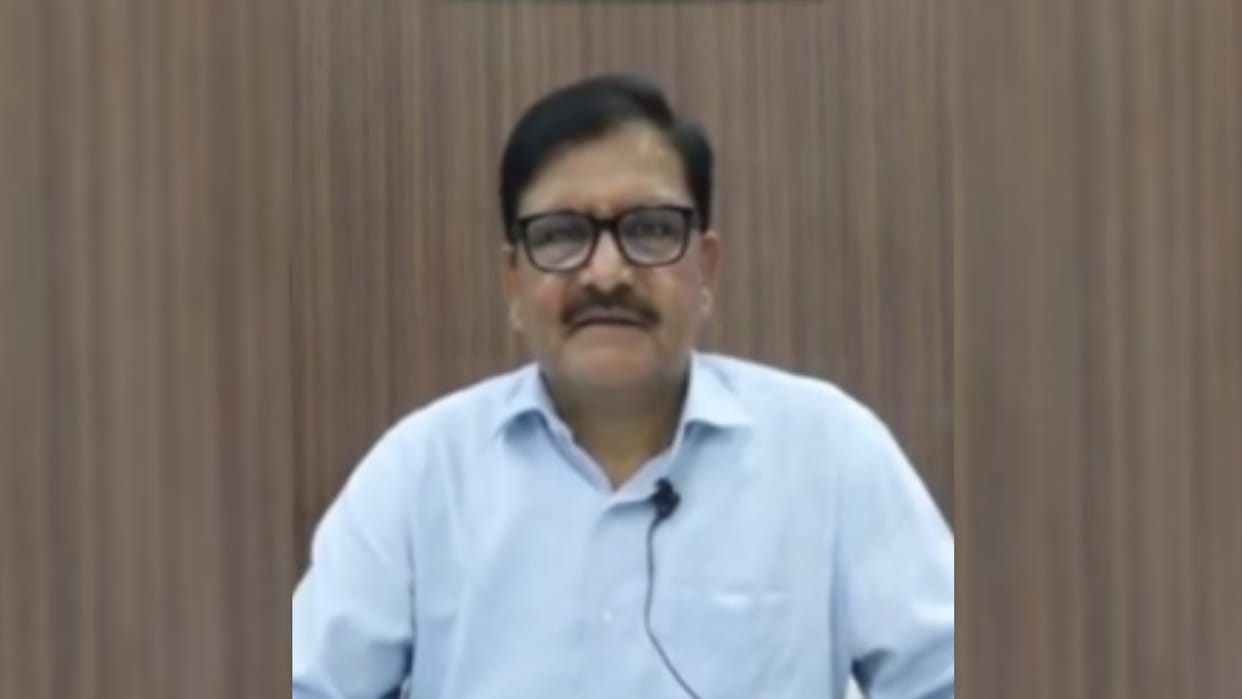ACS Devesh Chaturvedi writes letter to Bareli Commissioner.
