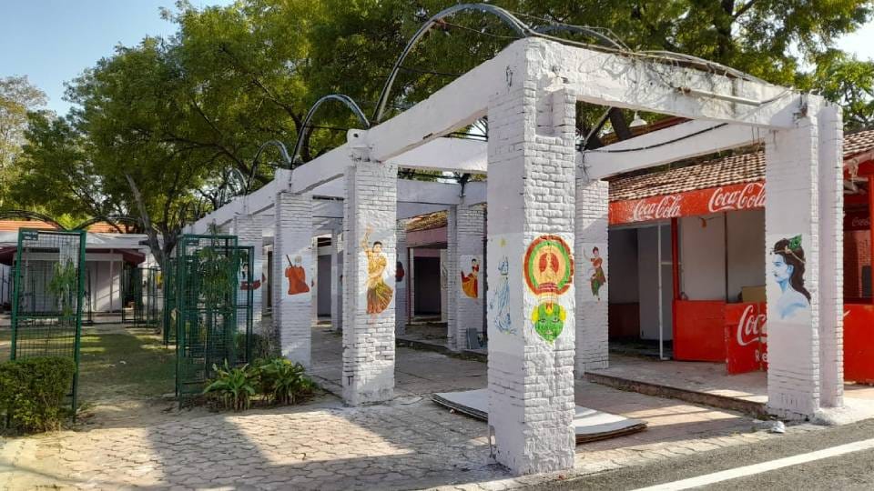 Railways will set up models of 18 trains at Taj Mahotsav to be held at Shilpgram in Agra