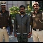 पुलिस की गिरफ्त में आरोपी