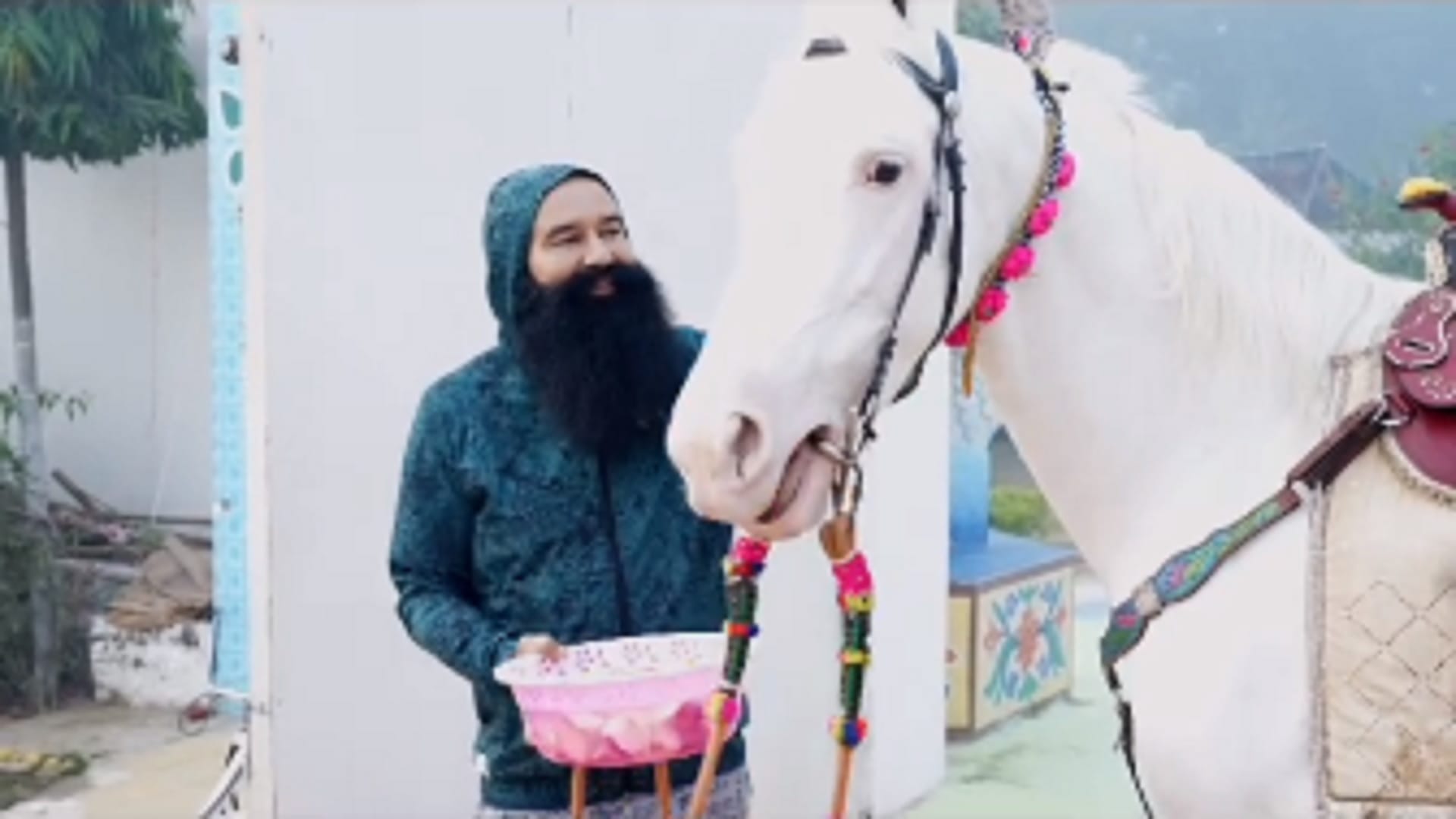 Baghpat: Ram Rahim 40 days parole is over and now will go to Sunaria Jail from Barnava ashram