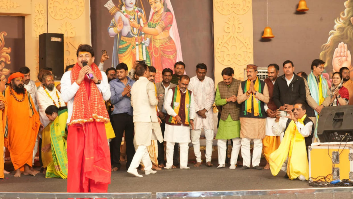 BJP-Congress stalwarts in the shelter of Bageshwar Dham, know who has attended the court