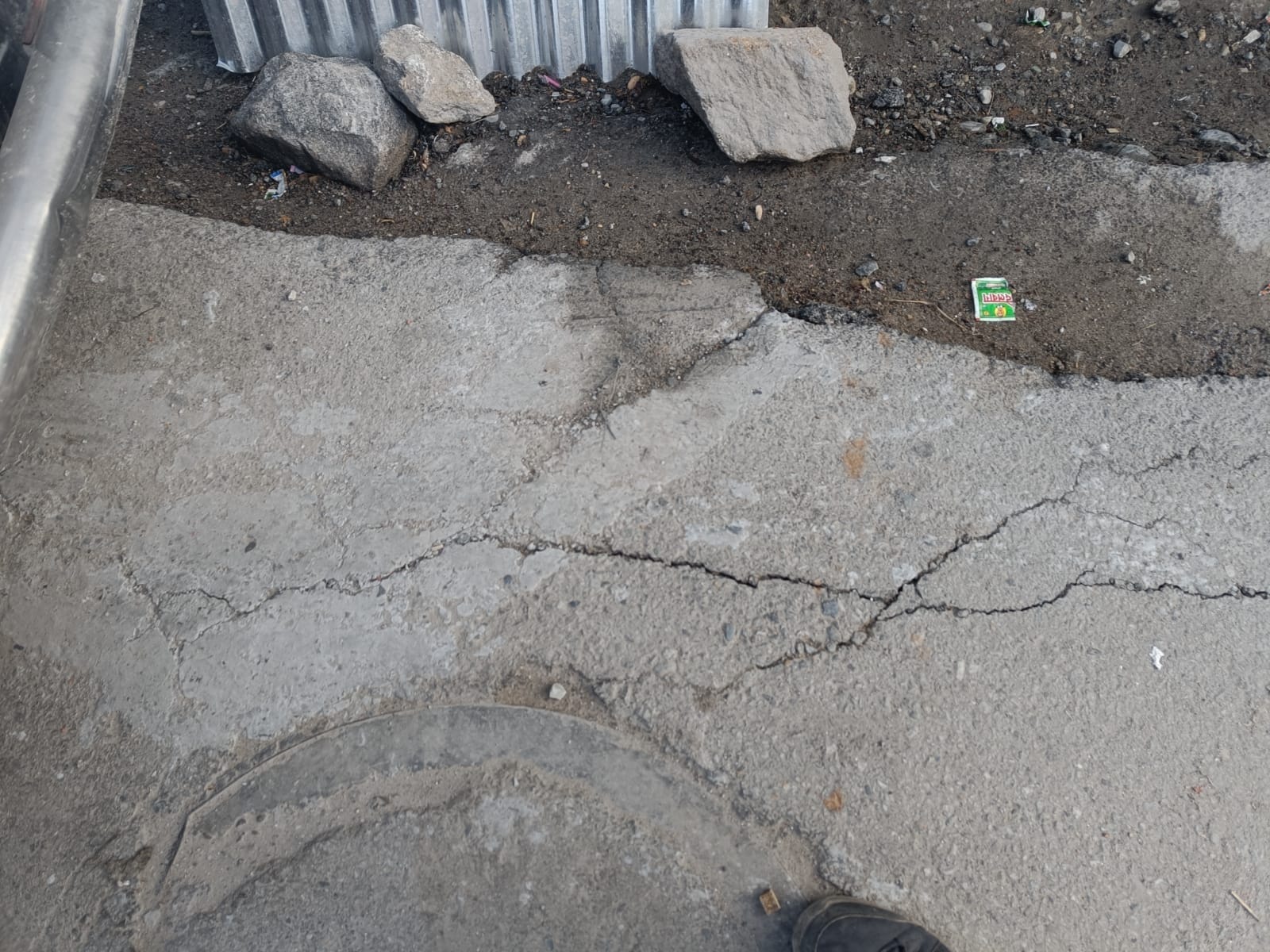 Uttarakhand Joshimath Landslide House become diagonally and big cracks seen Badrinath Highway