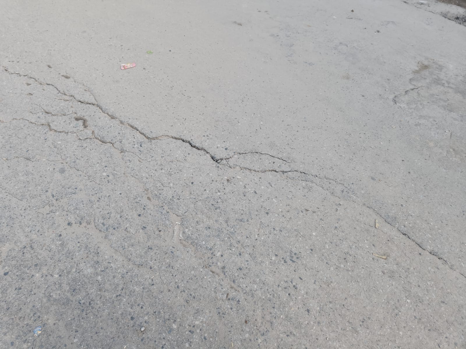 Uttarakhand Joshimath Landslide House become diagonally and big cracks seen Badrinath Highway