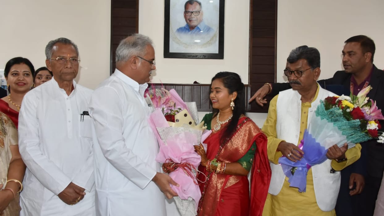 cm bhupesh reached wedding ceremony at anila bhediya' house in balod