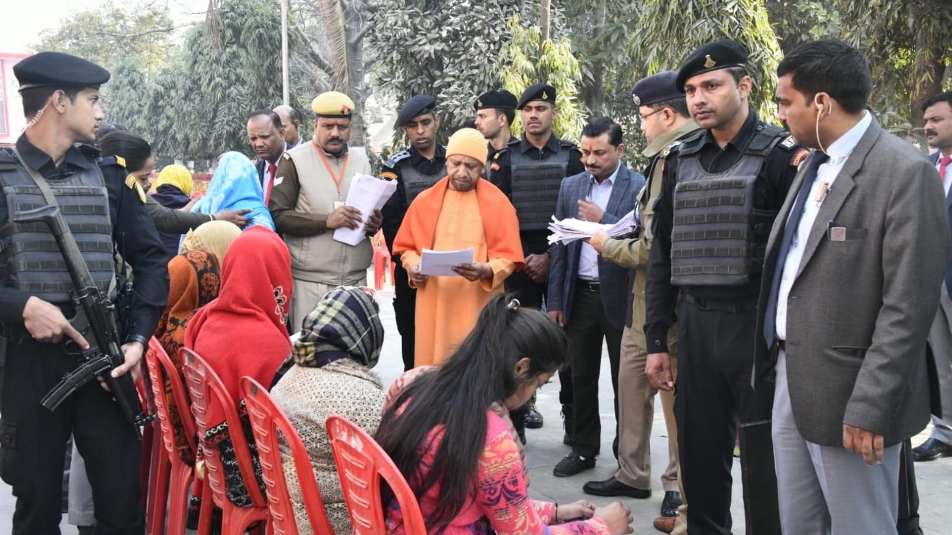 Janta Darbar CM Yogi heard complaint in Gorakhnath temple