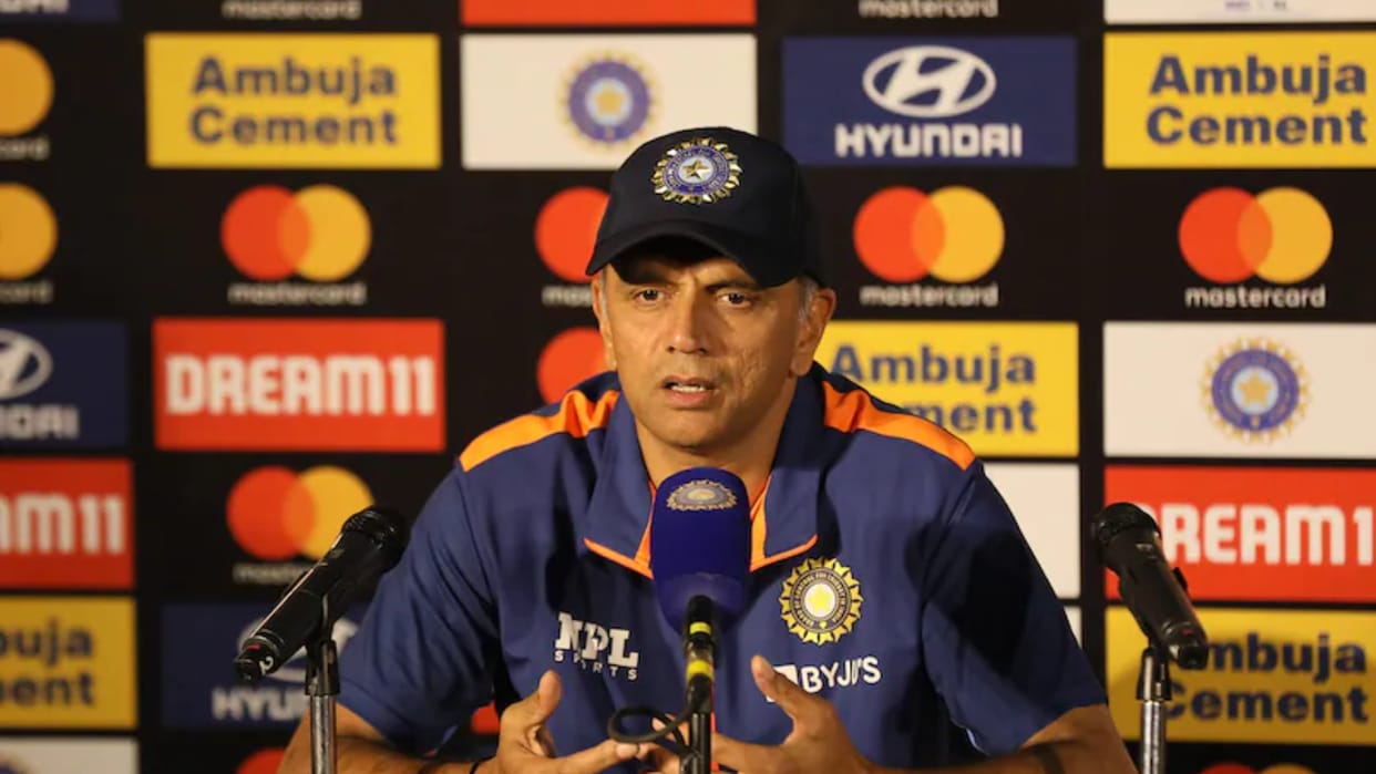 IND vs AUS Rahul Dravid Epic Response To question asked about left arm pacer ahead India vs Australia test