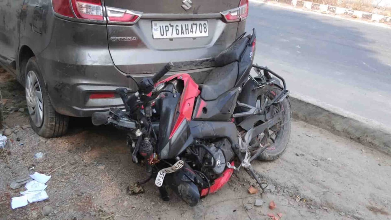 father and son died in road accident in unnao up