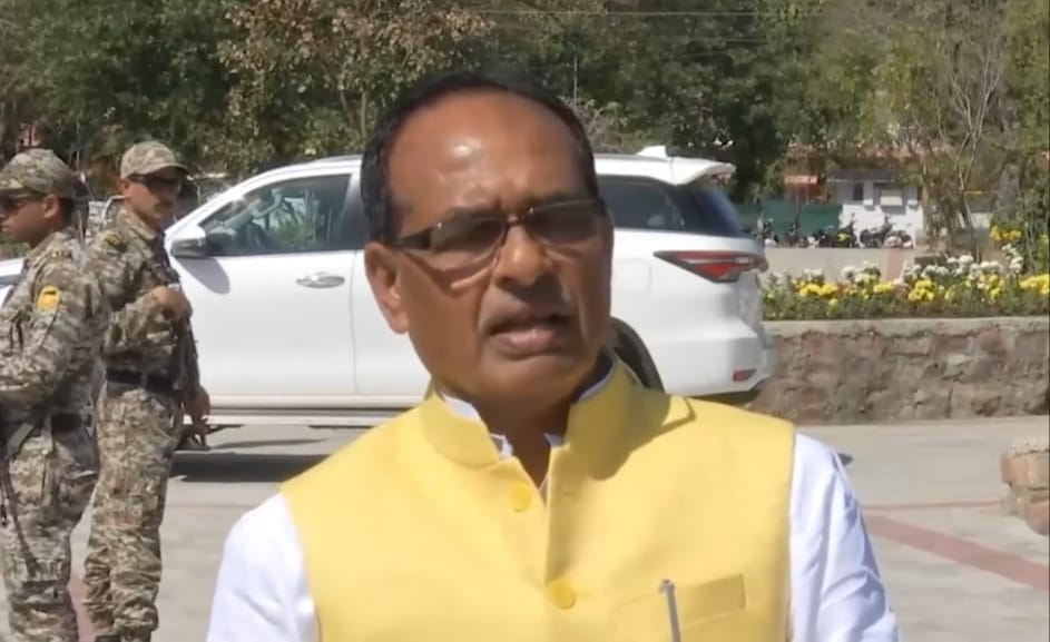 MP News: Shivraj got angry on saying that fortified rice is made of plastic, said – Congress is committing the