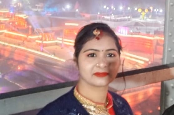 Bike riding married woman dies after being hit by tractor, husband and child narrowly escape