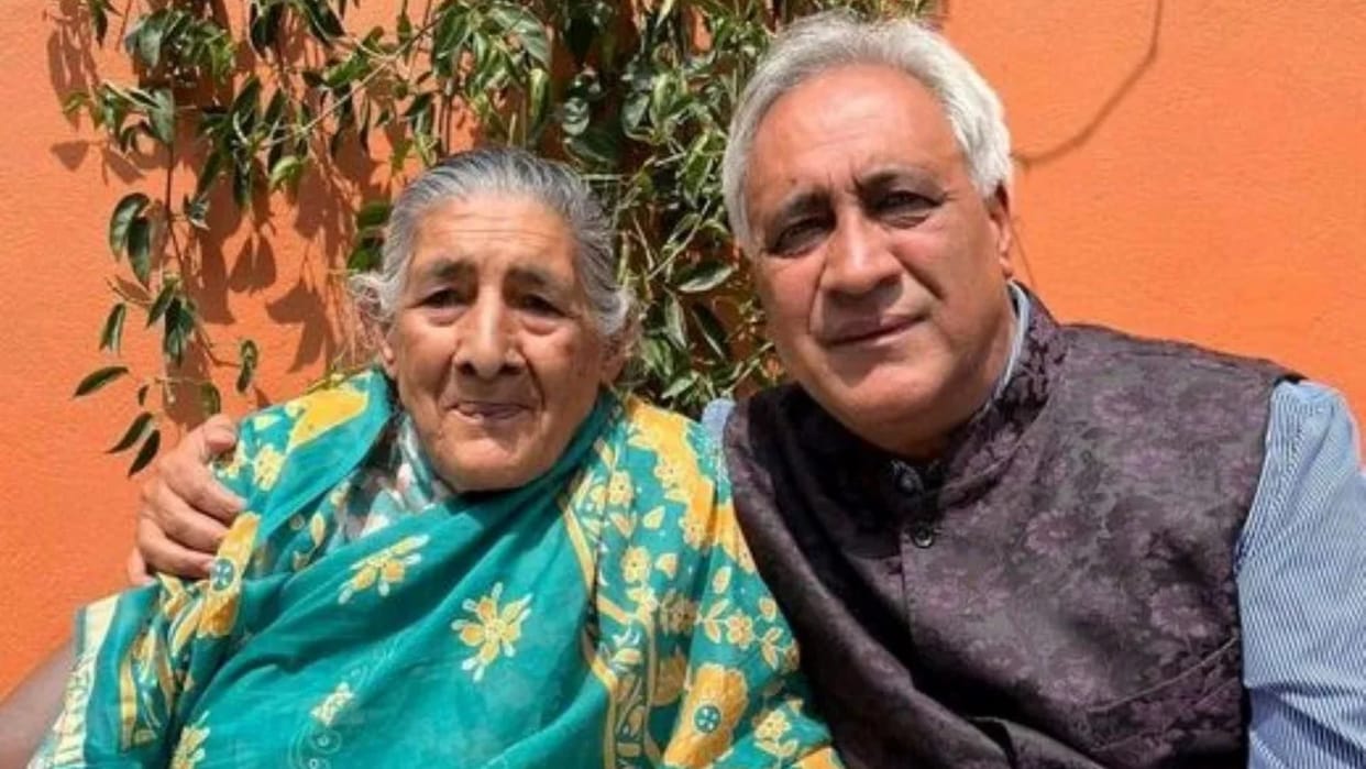 nepal mp chandra bhandari serious injured in lpg gas leak blast with mother