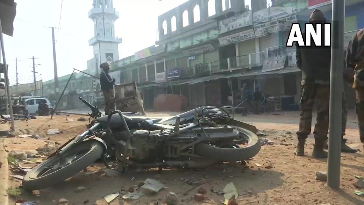 Section 144 remains imposed in Palamu Panki a day after clashes between two groups over the Toran Dwar