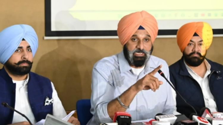 Bikram Singh Majithia Accuses Aap Government For Scam Of 400 Crore